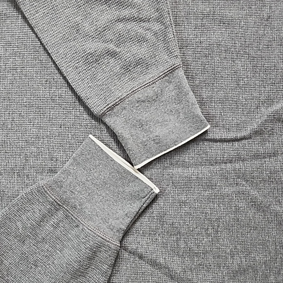 Polo Ralph Lauren Long Sleeve V-Neck Tipped Waffle Thermal Top - Picture 4 of 8